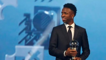 极速电竞网页版-维尼修斯当选世界足球先生 内马尔没拿的奖他拿了