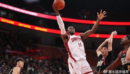 CBA最火爆一战！山西深圳被狂吹7个T：迪亚洛引争议潘江被驱逐|深圳队|山西队|张宁|比赛|裁判_新浪体育_新浪新闻