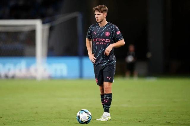 1690377864559051515.jpg 1690377859.jpg